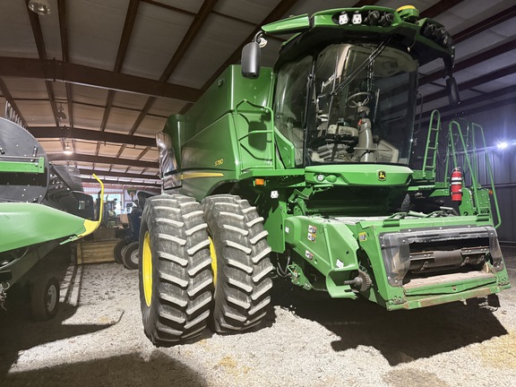 Photo of 2024 John Deere S780
