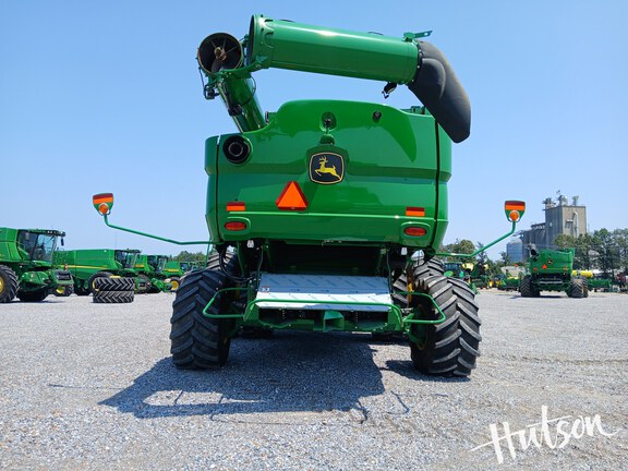 Photo of 2024 John Deere S780