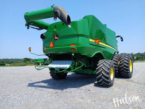 Photo of 2024 John Deere S780