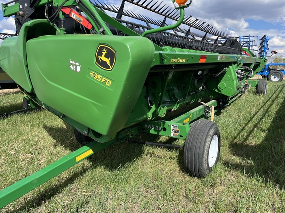 2018 John Deere 635FD