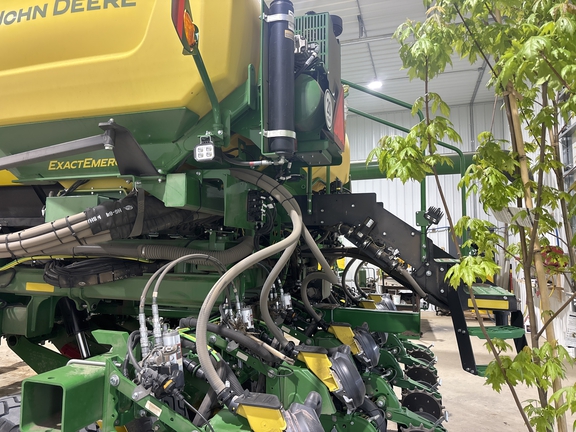 2026 John Deere DB60 - Photo4