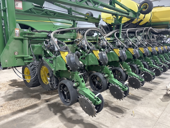 2026 John Deere DB60 - Photo3