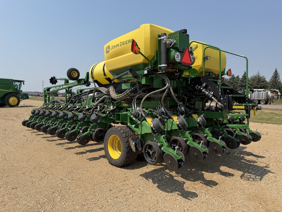 2026 John Deere DB60 - Photo3