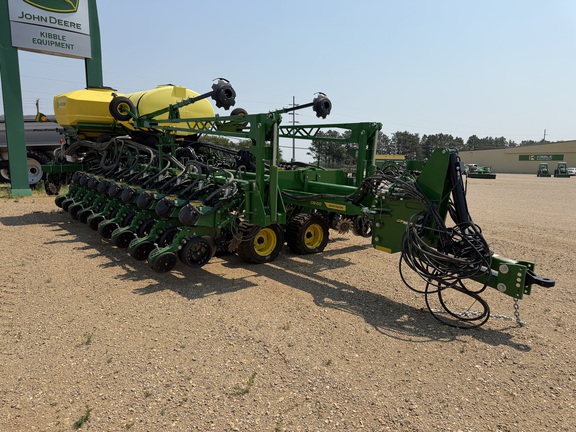 2026 John Deere DB60 - Photo7
