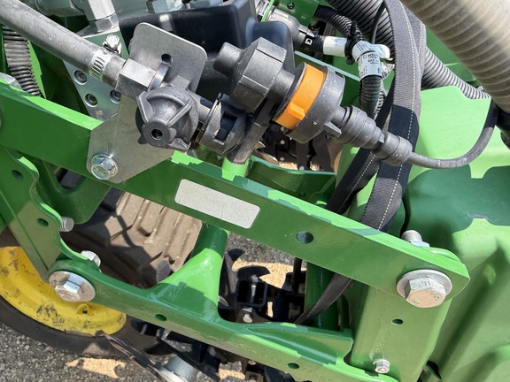 2026 John Deere DB60 - Photo15