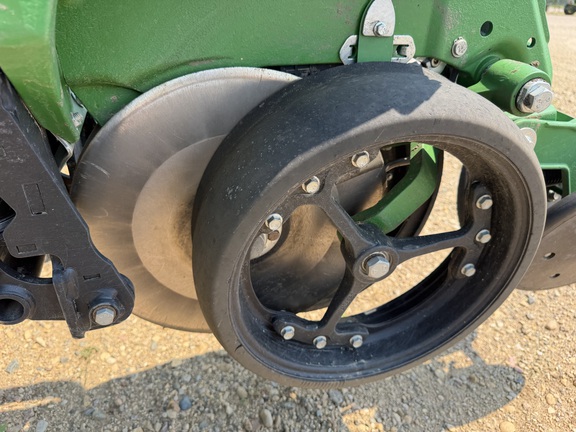 2026 John Deere DB60 - Photo17