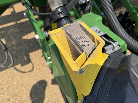 2026 John Deere DB60 - Photo19