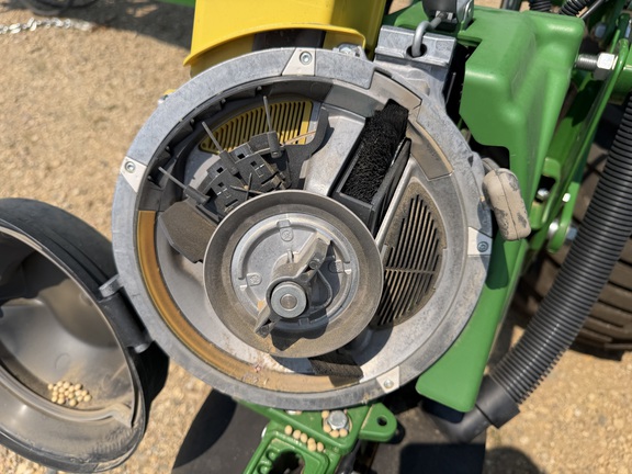 2026 John Deere DB60 - Photo20