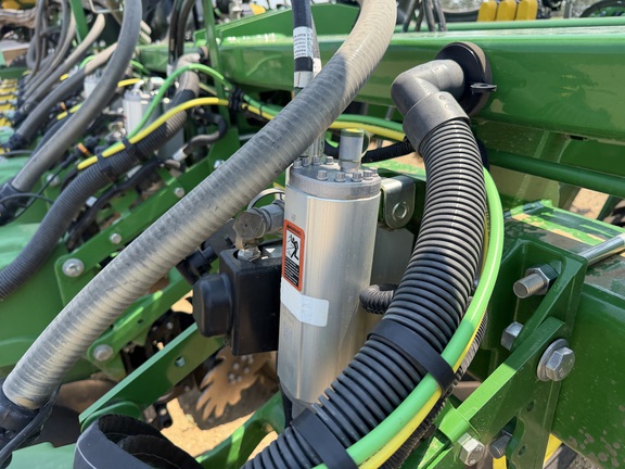 2026 John Deere DB60 - Photo23