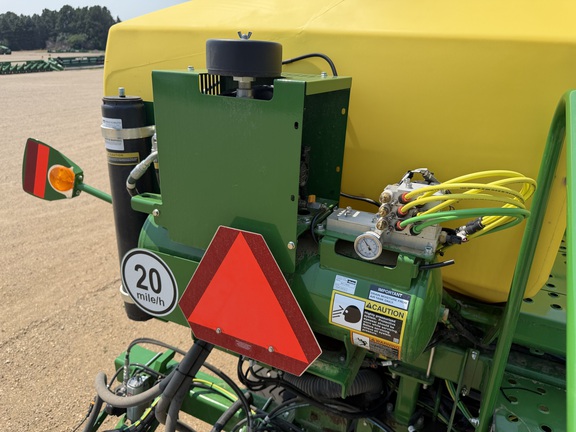 2026 John Deere DB60 - Photo40