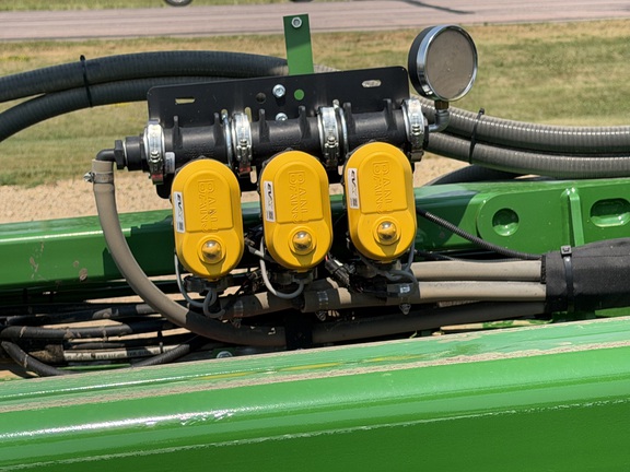 2026 John Deere DB60 - Photo32