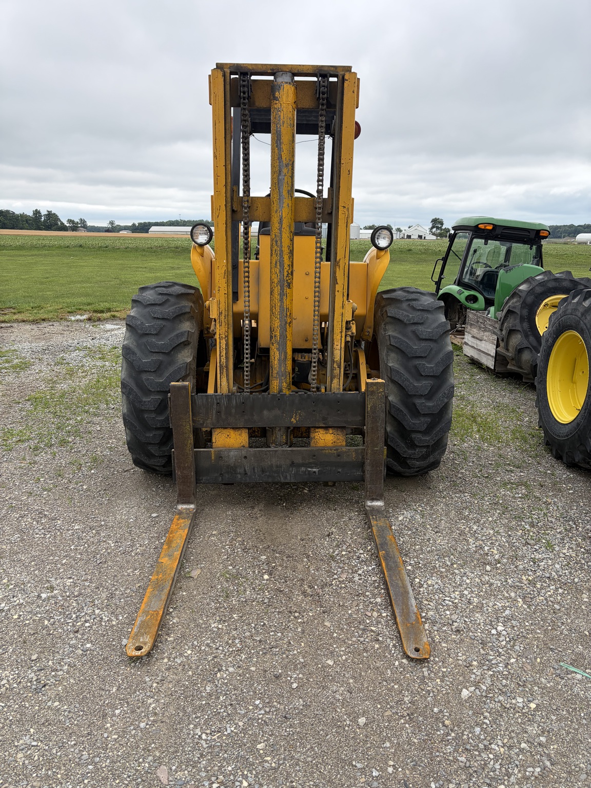 Used -- John Deere 380 Forklifts at Koenig Equipment in Anna, OH - PhotoXL2