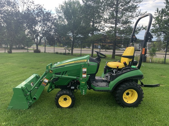 Used 2013 John Deere 1025R Compact Utility Tractors at Horizon Ag & Turf in Edmonton West, AB - Photo4