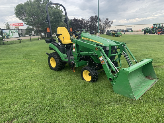 Used 2013 John Deere 1025R Compact Utility Tractors at Horizon Ag & Turf in Edmonton West, AB - Photo2