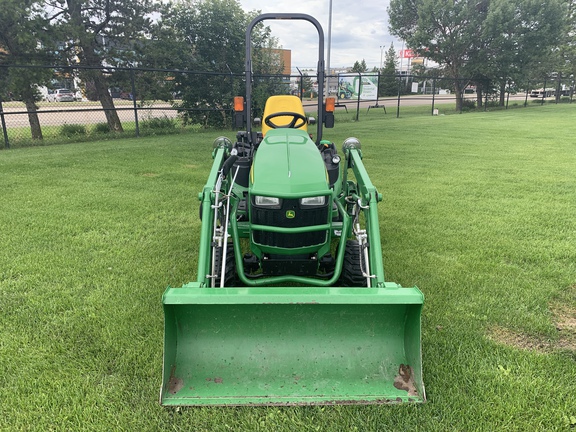 Used 2013 John Deere 1025R Compact Utility Tractors at Horizon Ag & Turf in Edmonton West, AB - Photo3