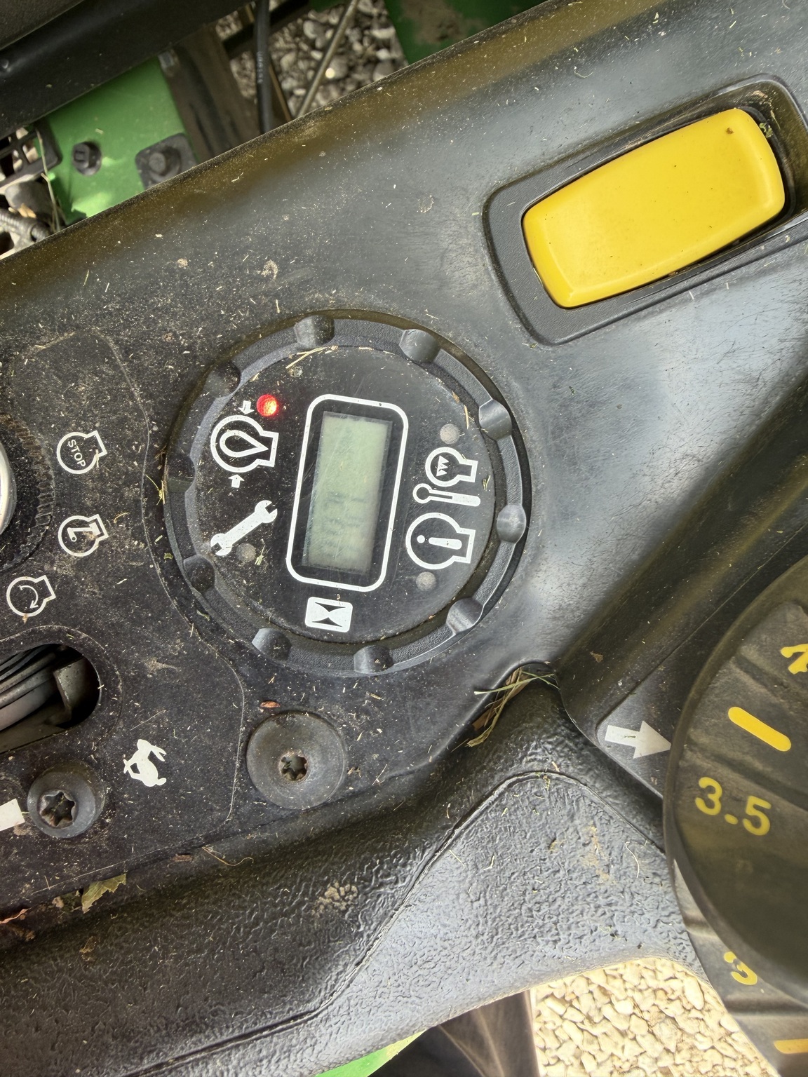 Used 2023 John Deere Z930M Zero Turn Mowers at Koenig Equipment in Franklin, IN - PhotoXL3
