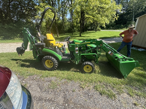 Used 2023 John Deere 1025R Compact Utility Tractors at Koenig Equipment in Knightstown, IN - Photo3