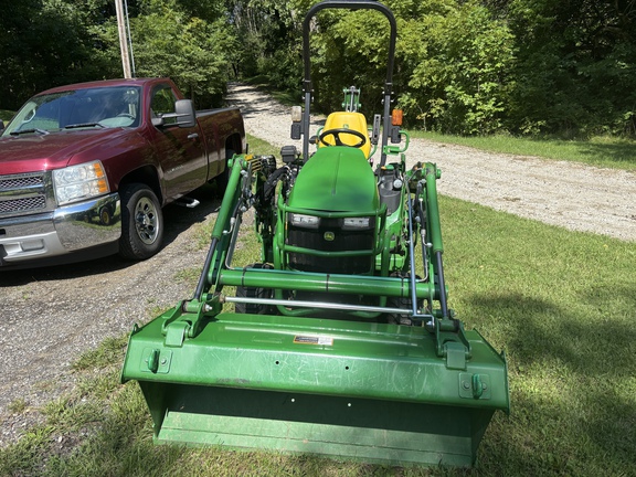 Used 2023 John Deere 1025R Compact Utility Tractors at Koenig Equipment in Knightstown, IN - Photo7