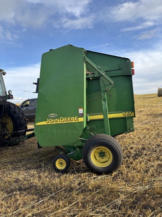 Used 2002 John Deere 567 Round Balers at Horizon Ag & Turf in St. Paul, AB - Photo3