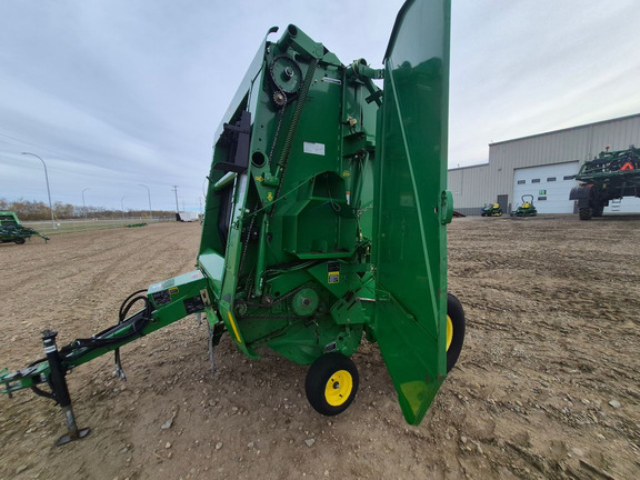 Used 2002 John Deere 567 Round Balers at Horizon Ag & Turf in St. Paul, AB - Photo2