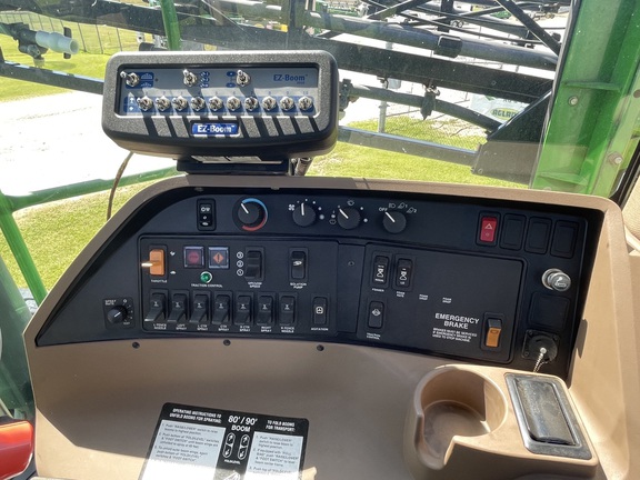 Used 2000 John Deere 4700 Self Propelled Sprayers at Horizon Ag & Turf in Warburg, AB - Photo9