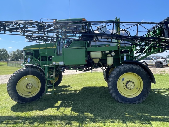 Used 2000 John Deere 4700 Self Propelled Sprayers at Horizon Ag & Turf in Warburg, AB - Photo5
