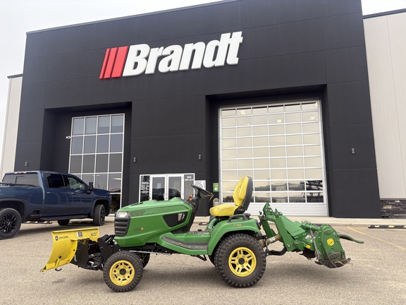 2020 John Deere X739