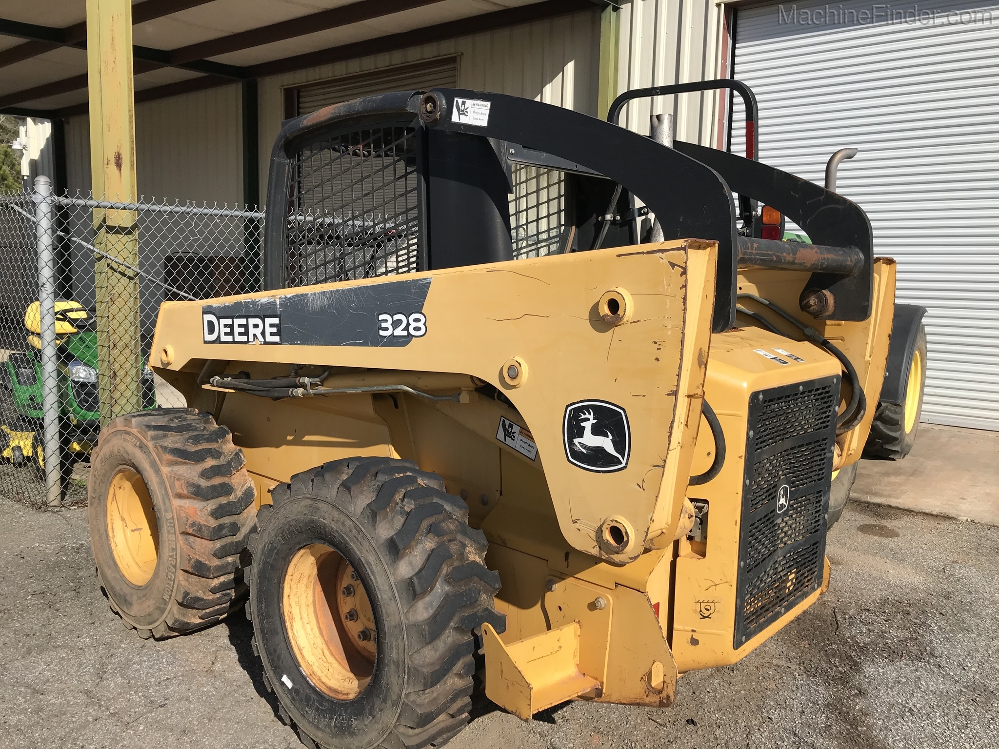 2006 John Deere 328 Image 2