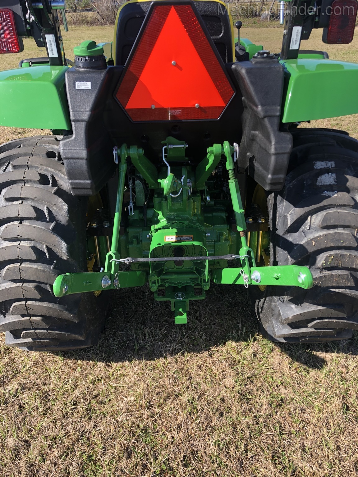 2020 John Deere 3025D Image 4