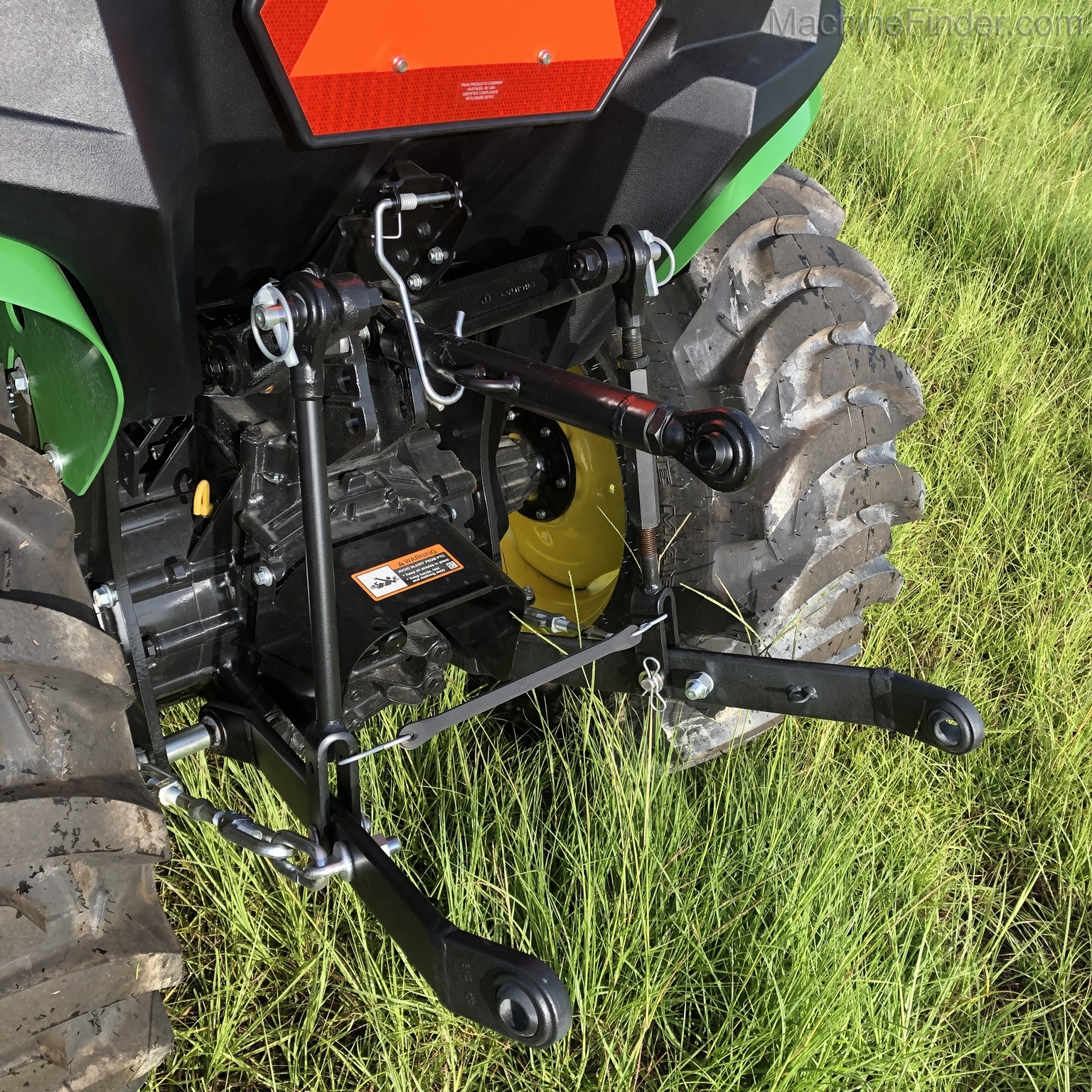 2020 John Deere 3025E Image 5