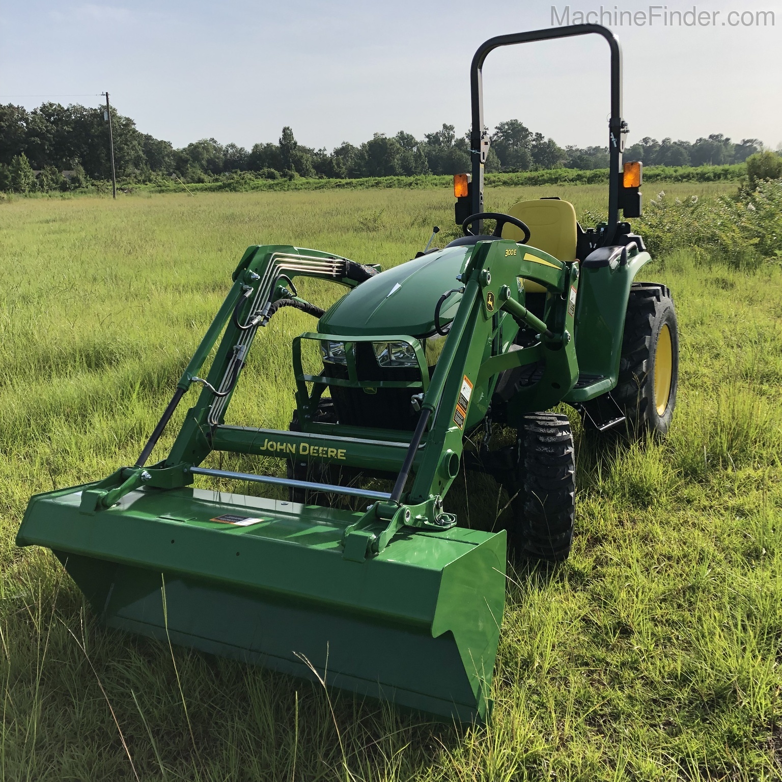 2020 John Deere 3025E Image 6