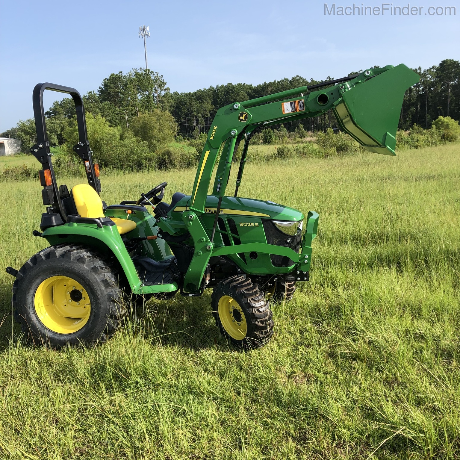 2020 John Deere 3025E Image 9