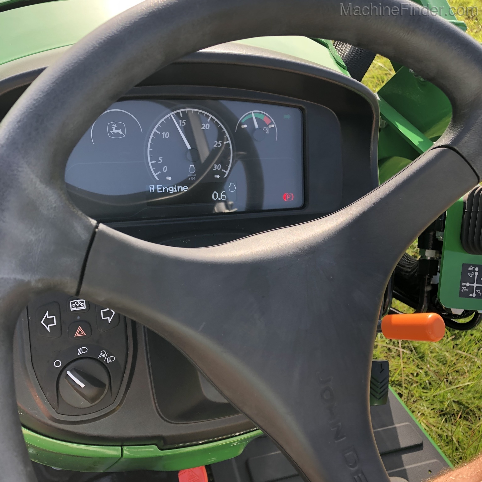 2020 John Deere 3025E Image 15