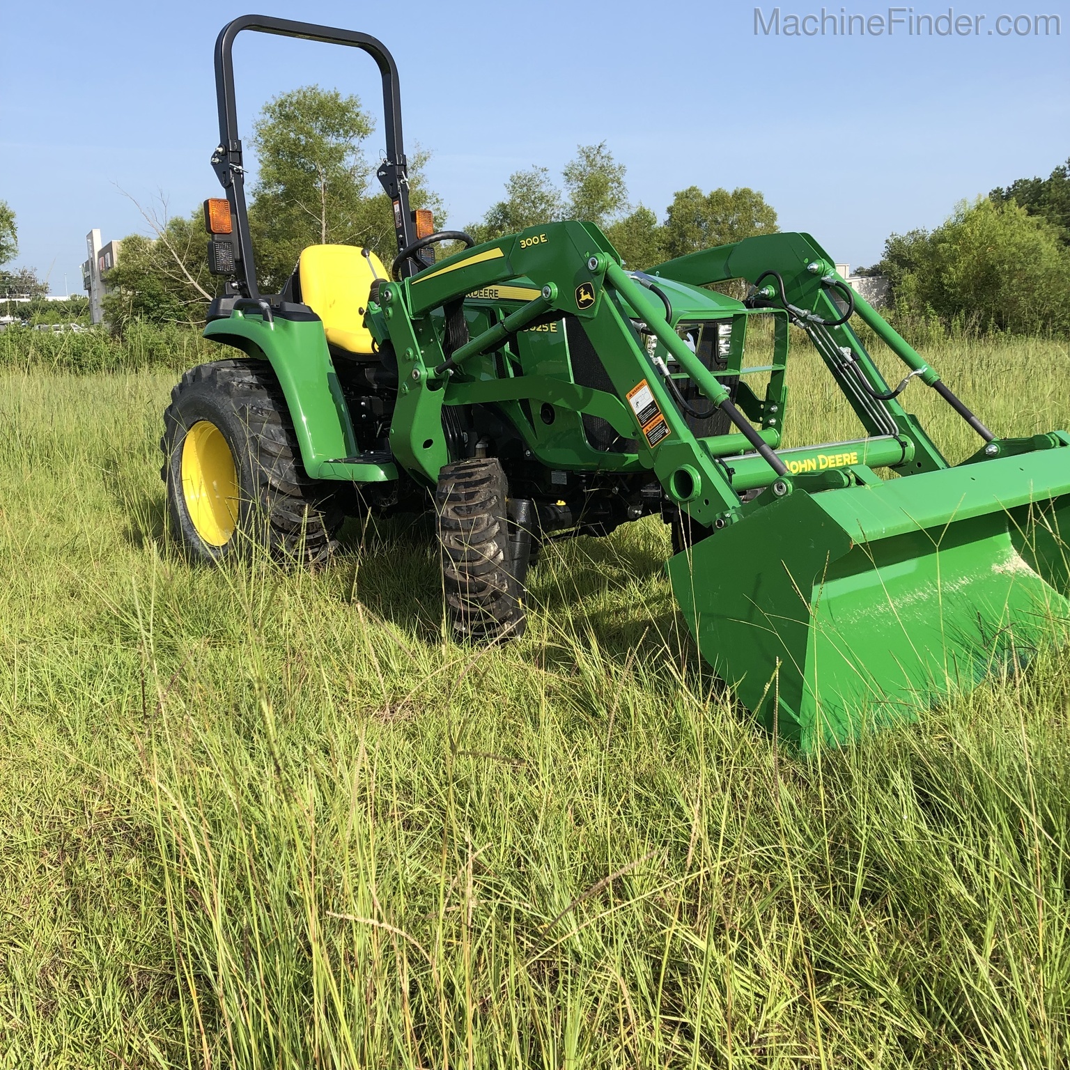 2020 John Deere 3025E Image 11