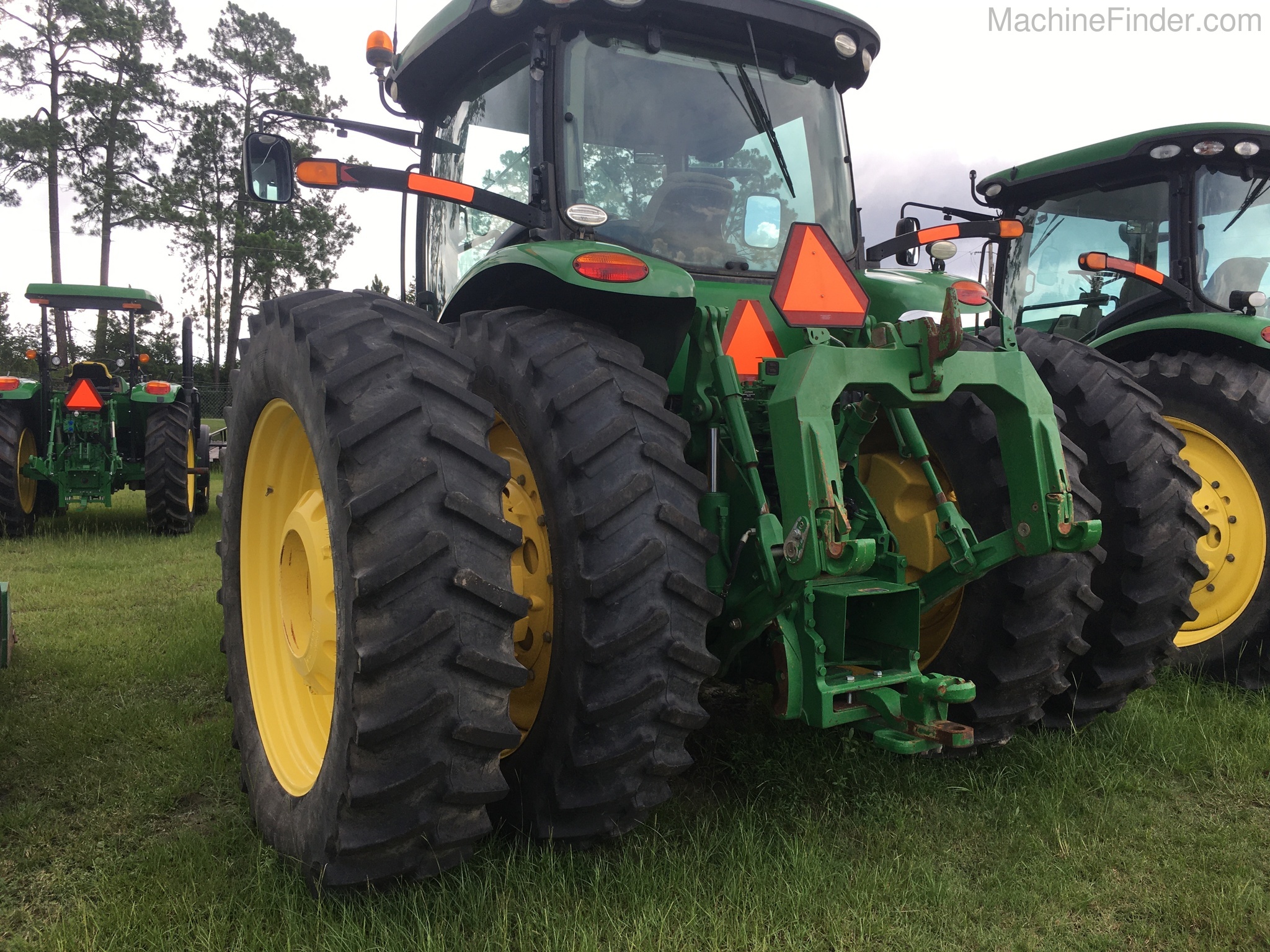 2014 John Deere 8370R Image 3