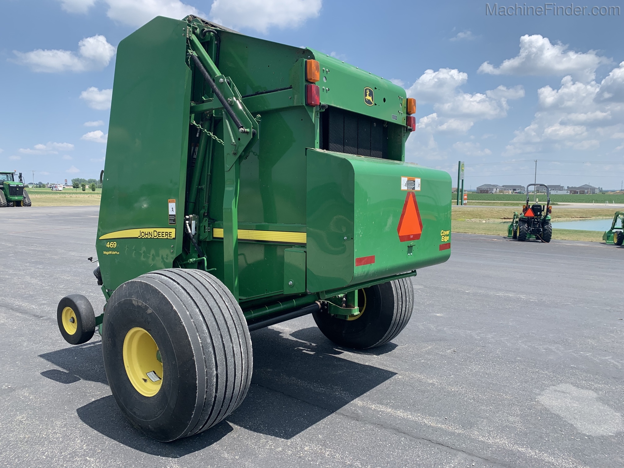 2013 John Deere 469 Image 3