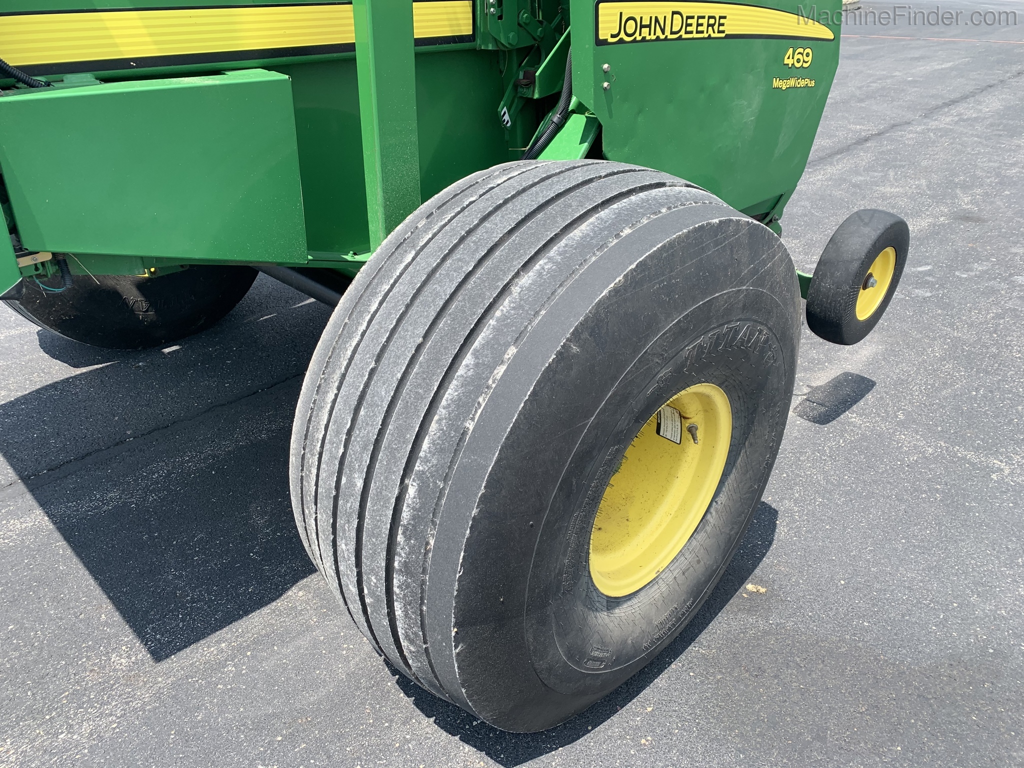 2013 John Deere 469 Image 5