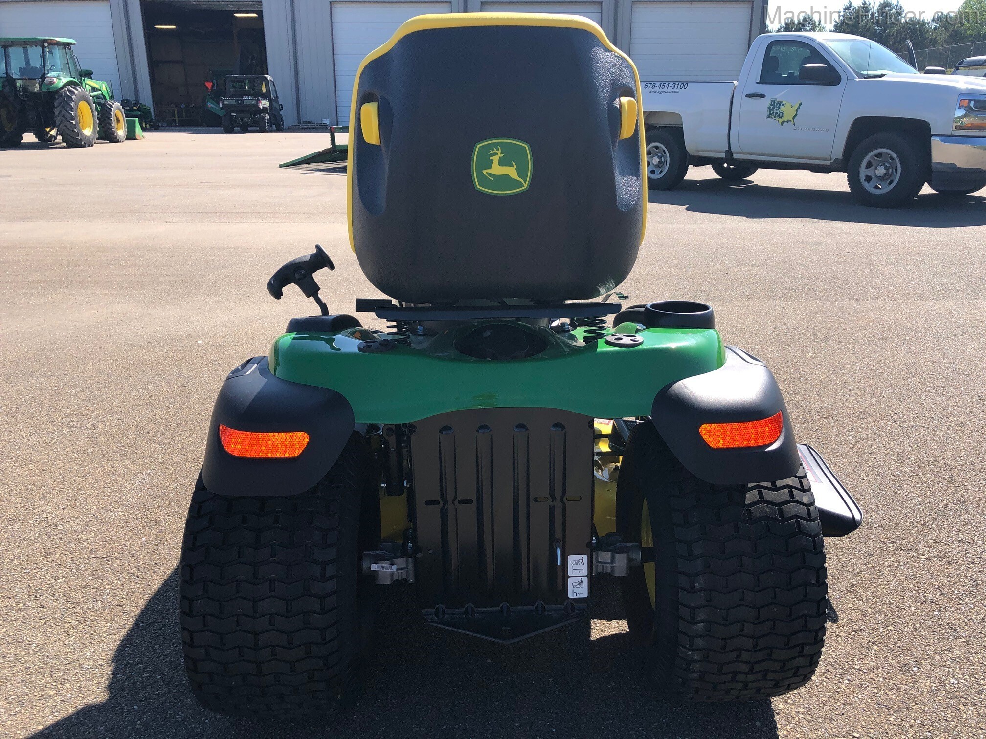 2020 John Deere E160 Image 2