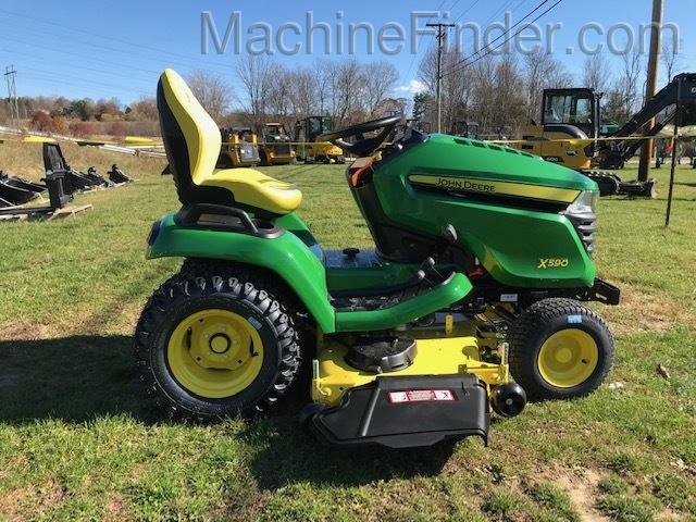 2021 John Deere X590 Image 8