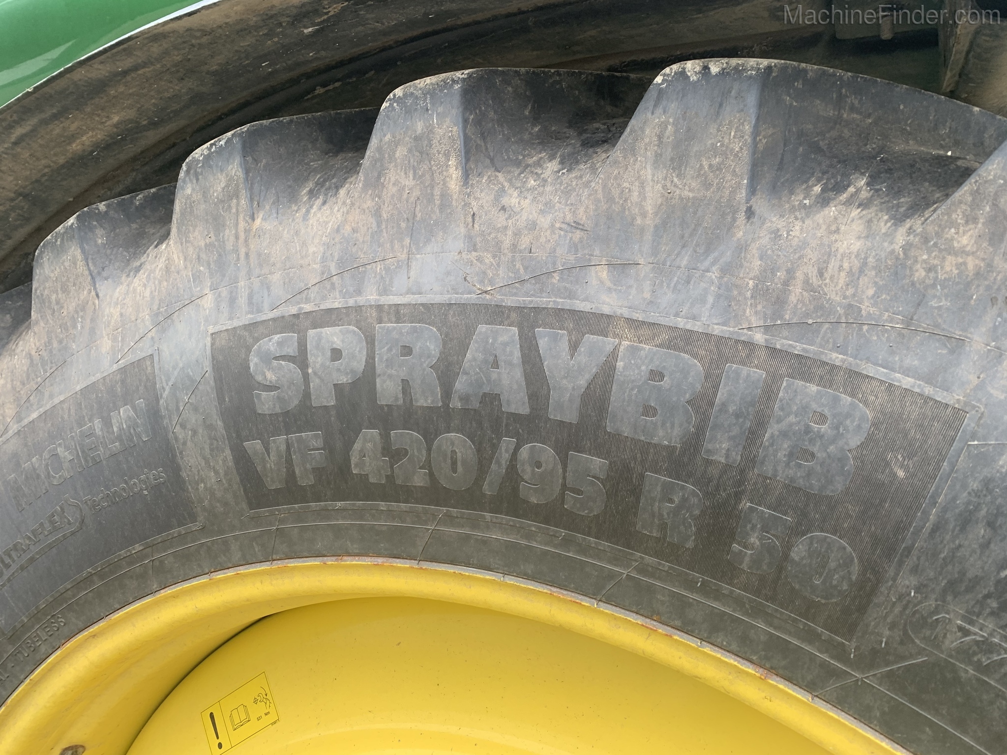 2019 John Deere R4045 Image 10