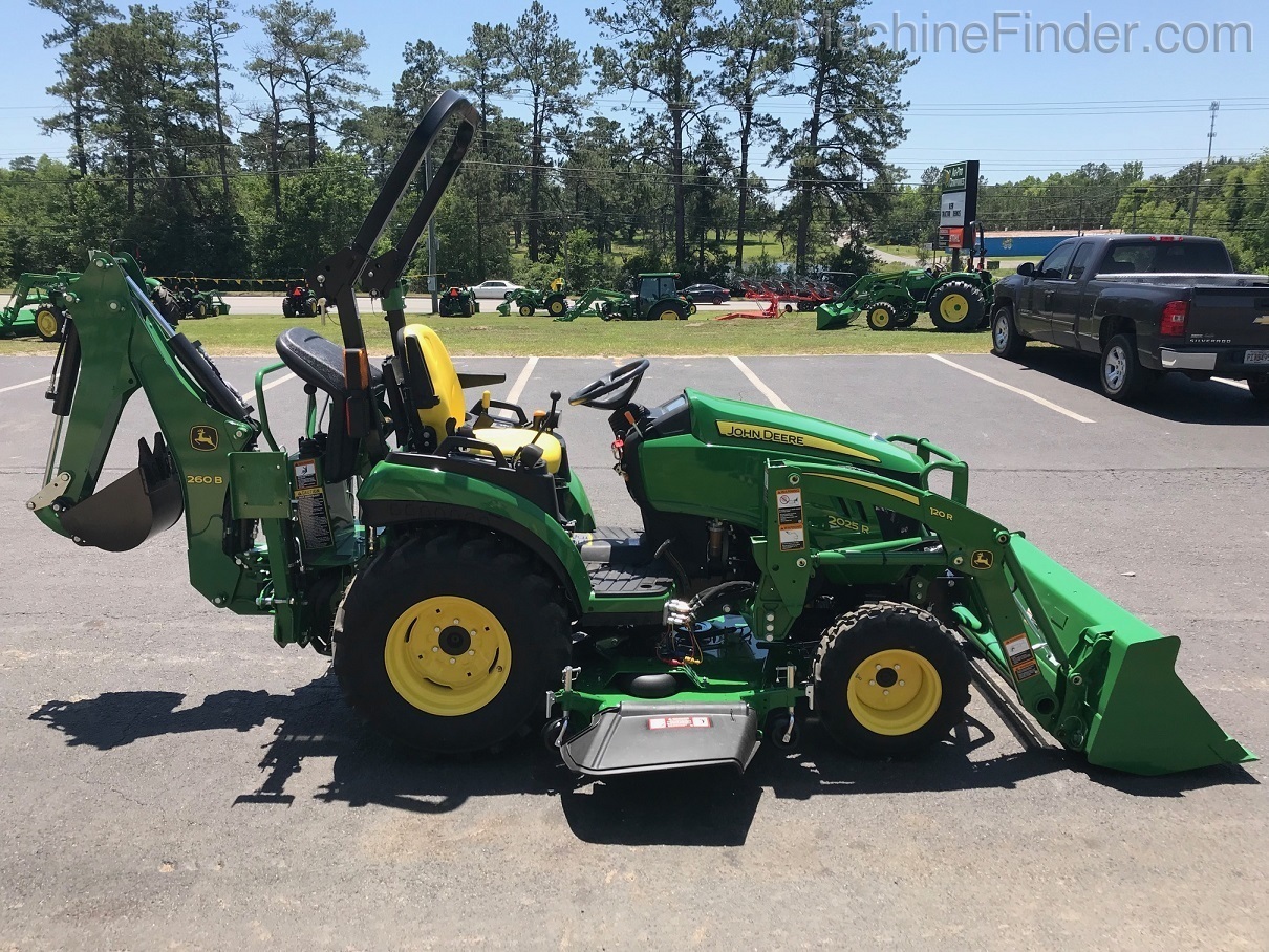 2020 John Deere 2025R Image 6