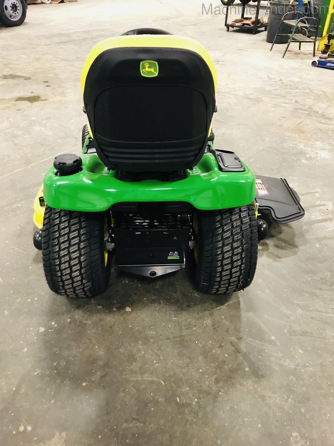 2021 John Deere X380 Image 4