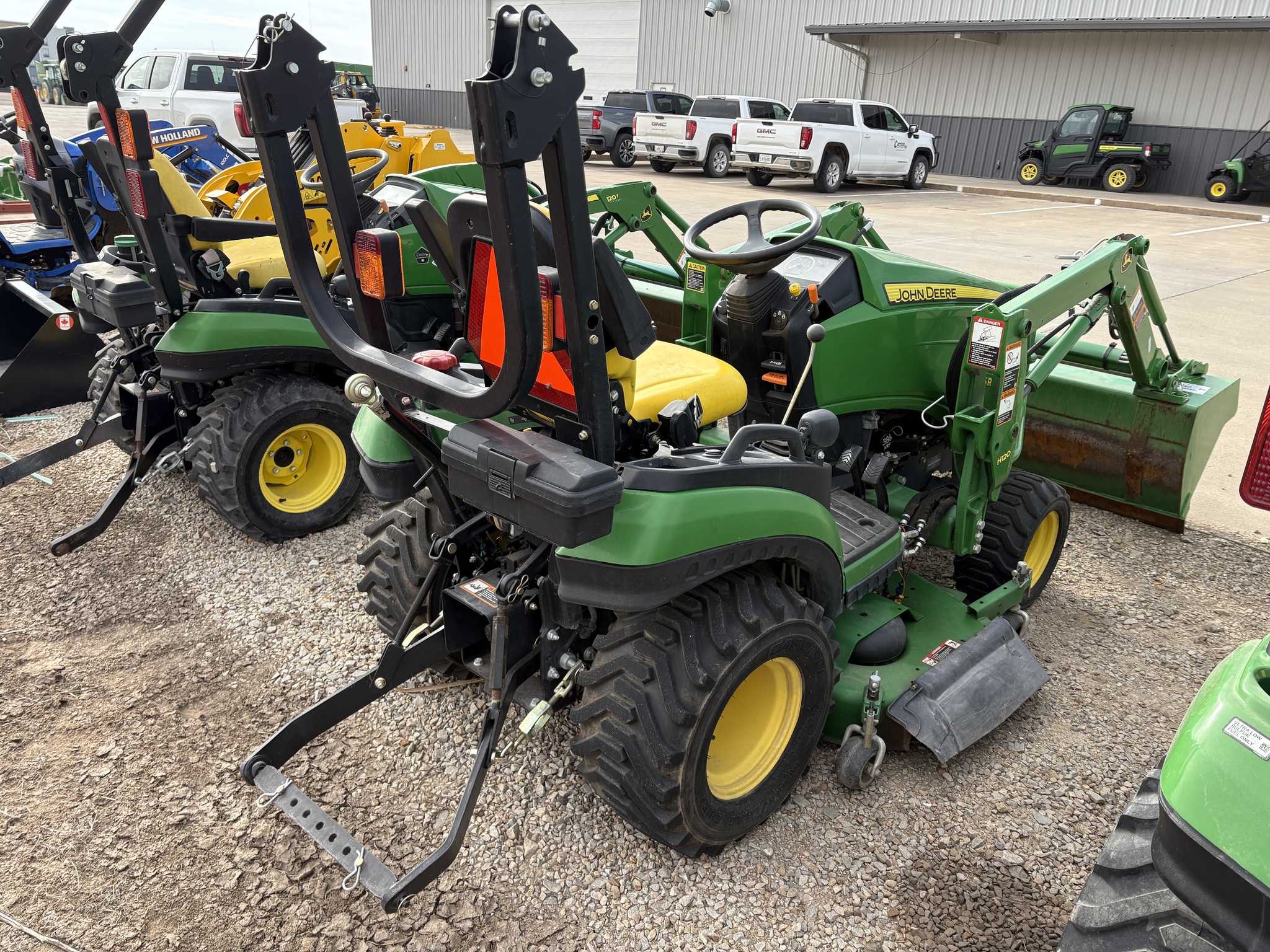 2012 John Deere 1026R Image 4