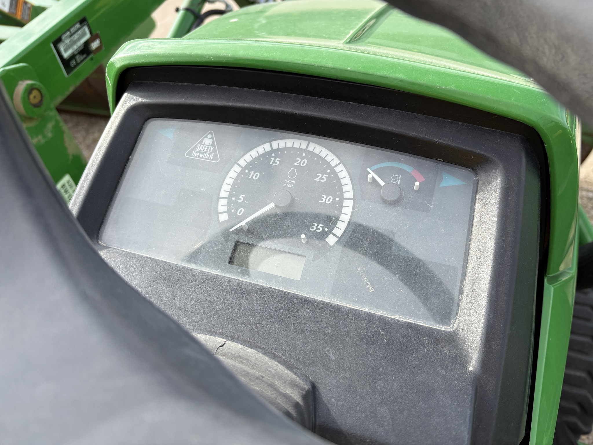 2012 John Deere 1026R Image 8