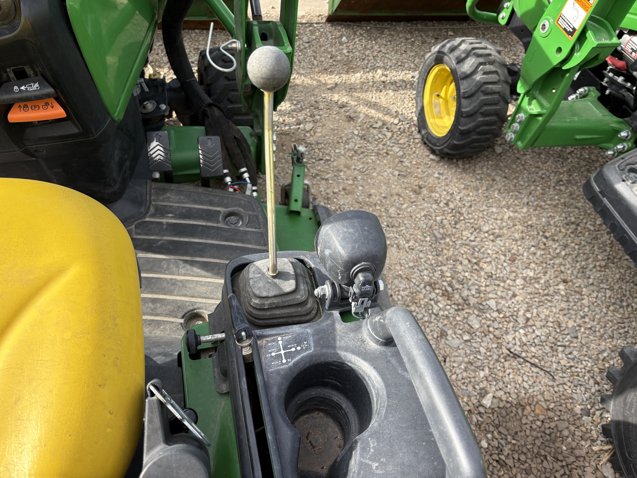 2012 John Deere 1026R Image 12