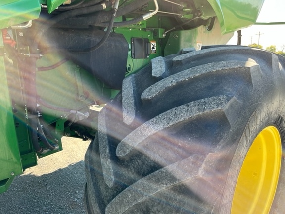 2017 John Deere S680 thumbnail 5