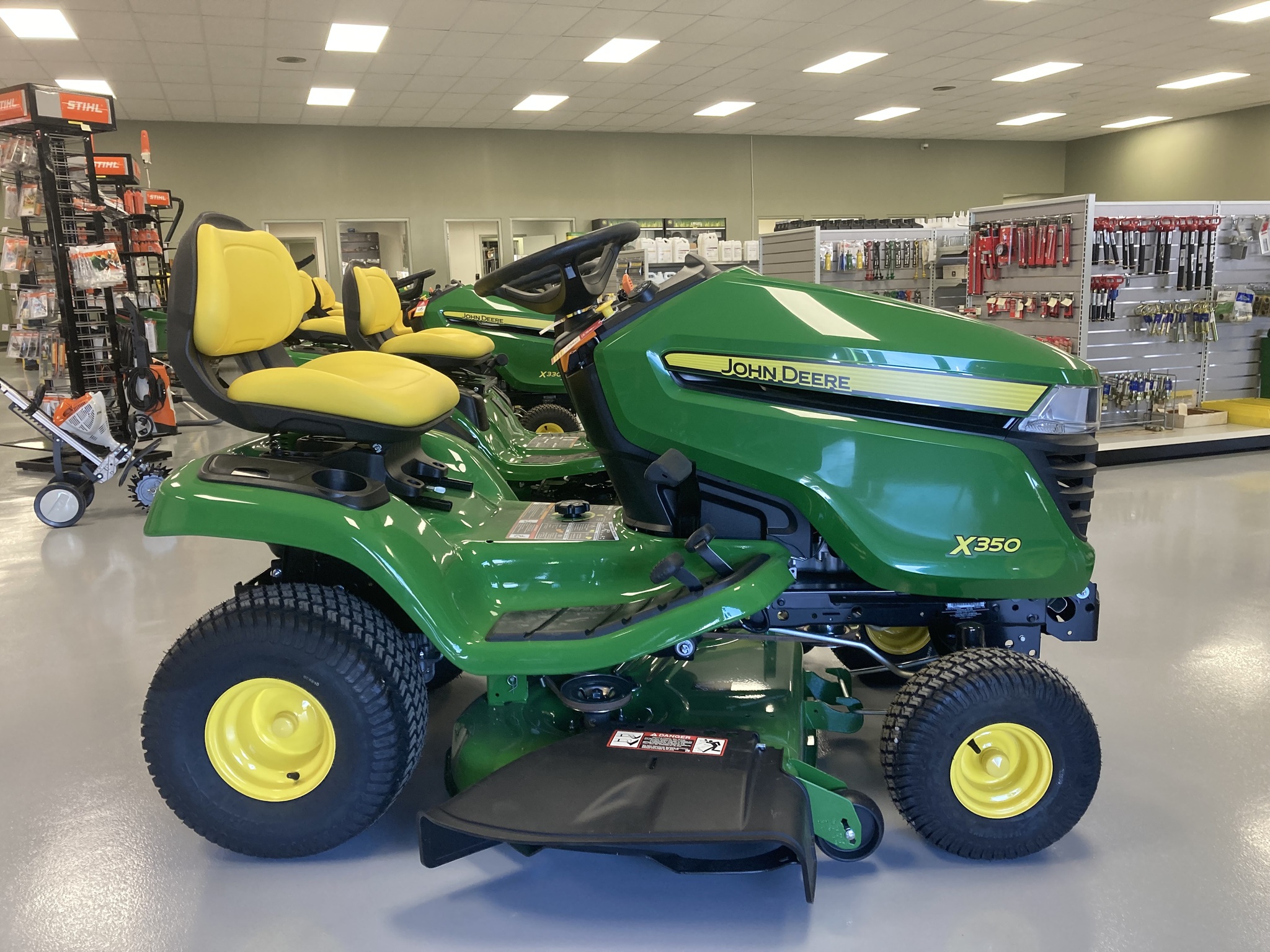 2023 John Deere X350 Lawn & Garden Tractors Richwood, OH
