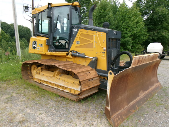 2023 John Deere 700L