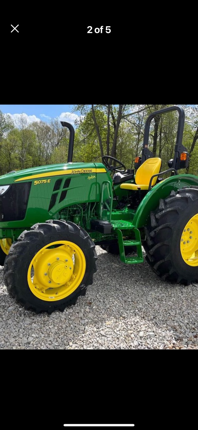 2022 John Deere 5075E Image 1
