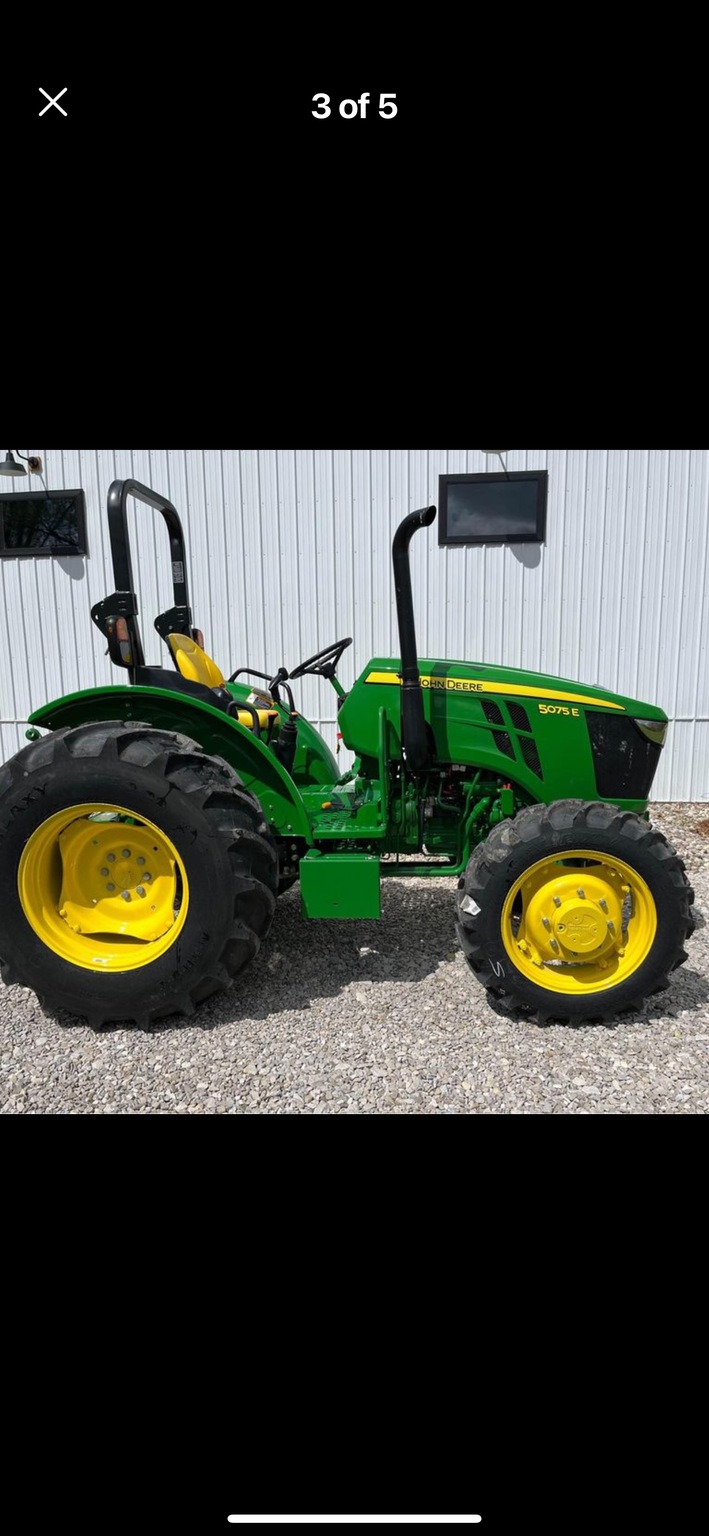 2022 John Deere 5075E Image 3